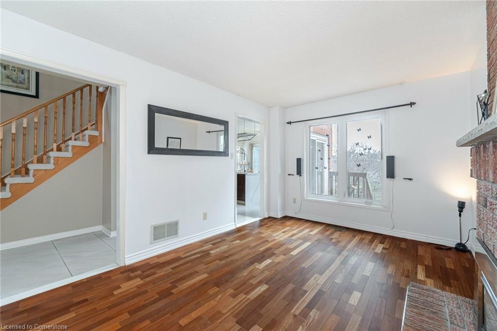 140 Lord Simcoe Drive Property Photo 17
