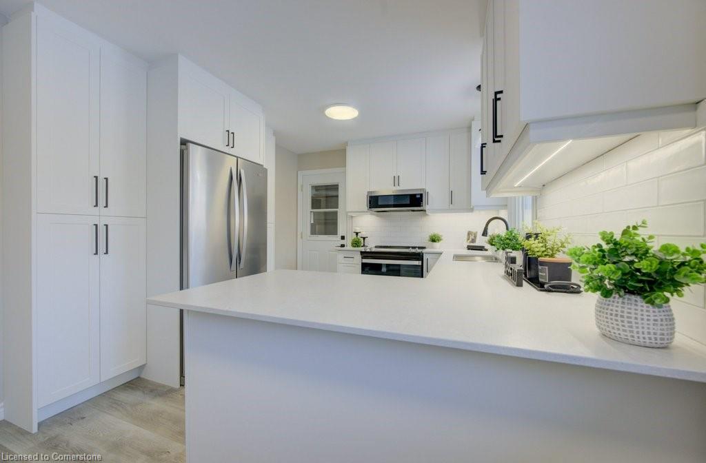 60 Gilmour Crescent Property Photo 9