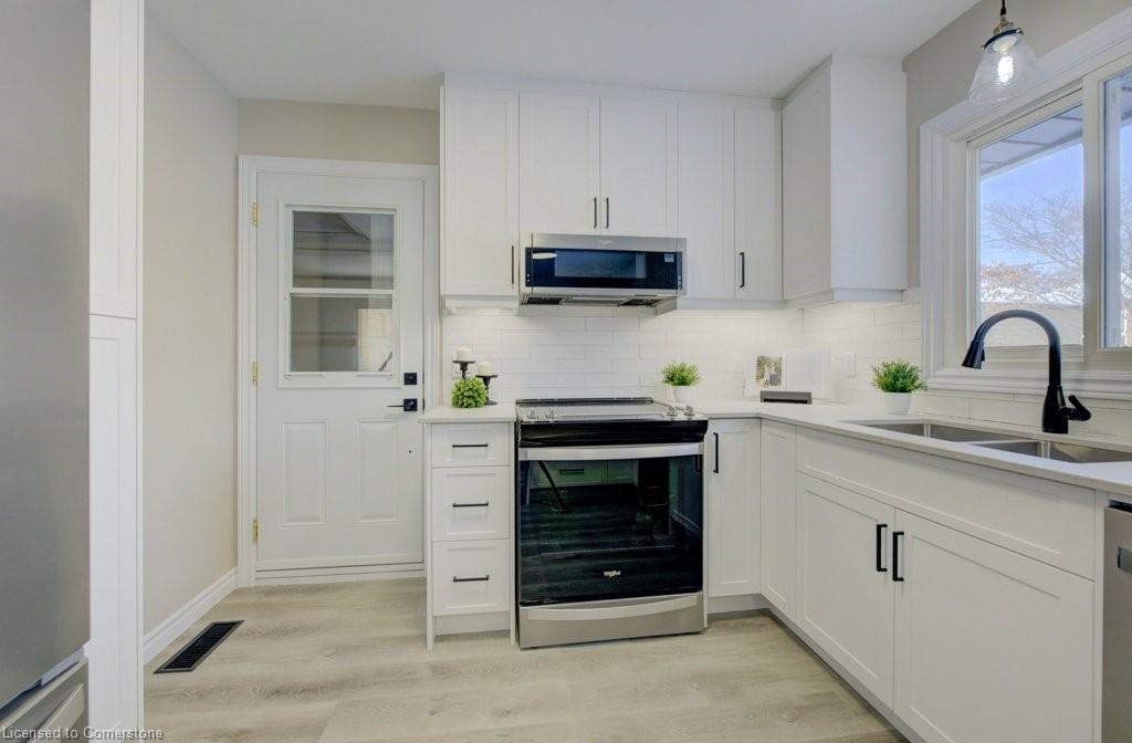 60 Gilmour Crescent Property Photo 12