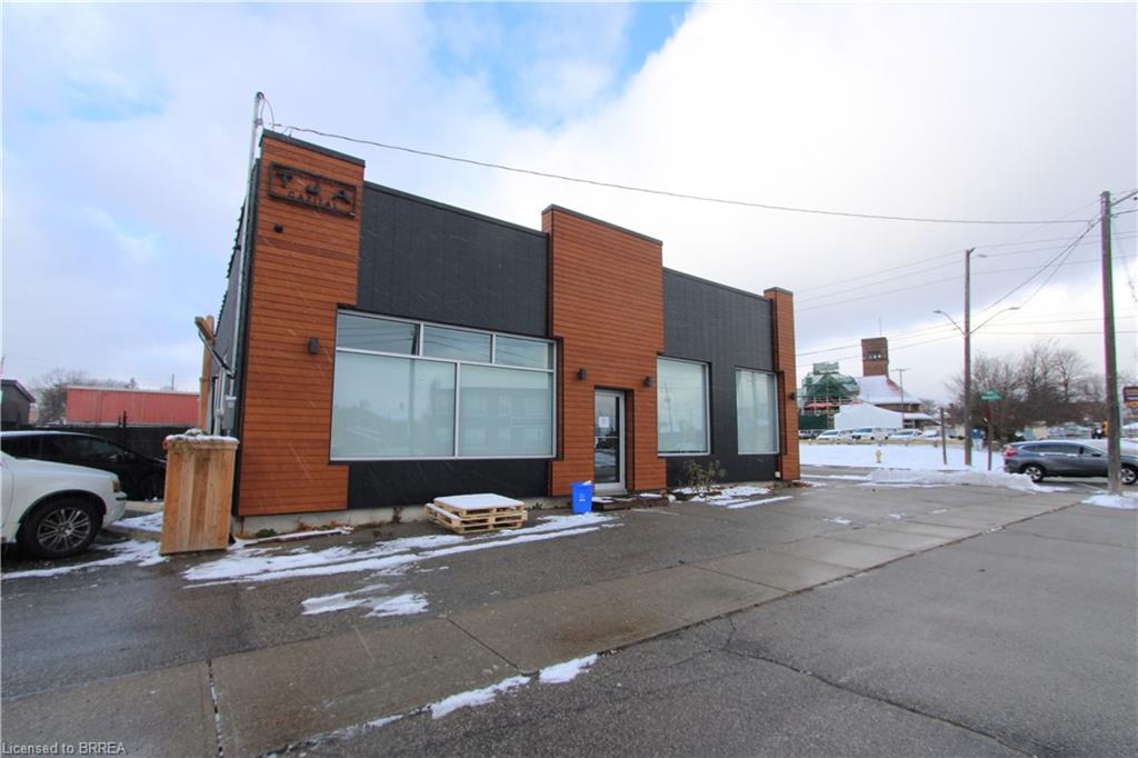 A-142 West Street Property Photo 2