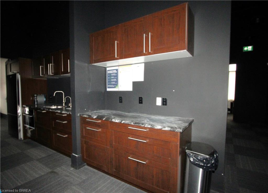 A-142 West Street Property Photo 29