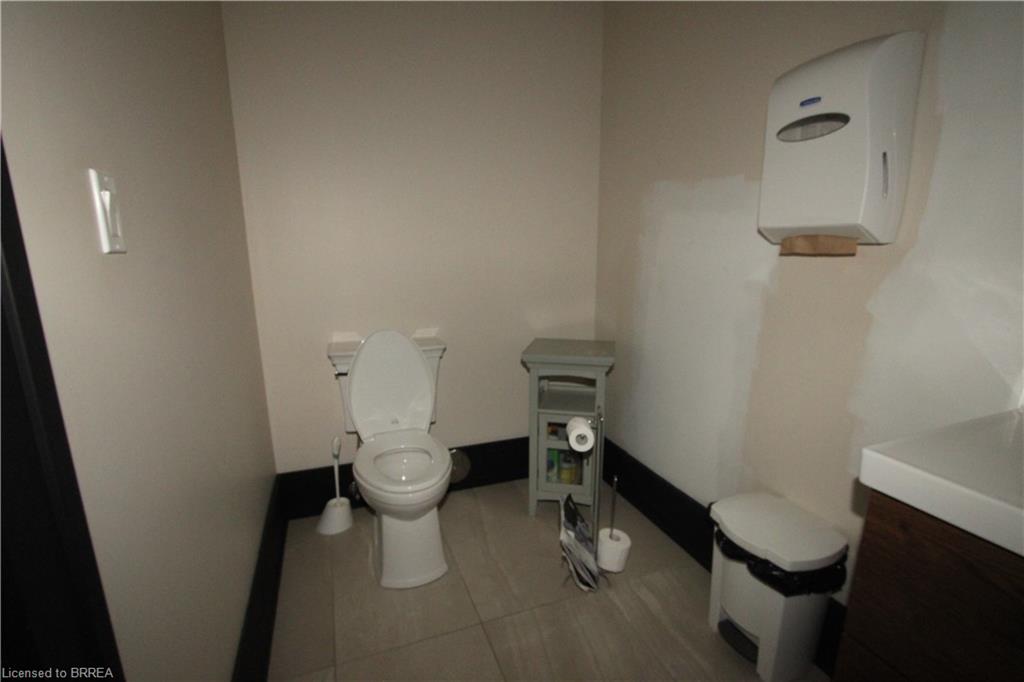 A-142 West Street Property Photo 32