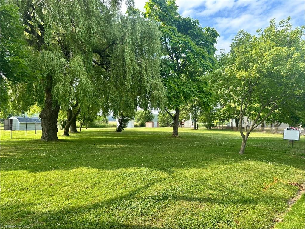 2823 Lakeshore Road Property Photo 8