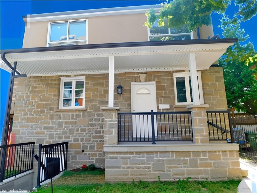 8 Harvey Street Property Photo 3