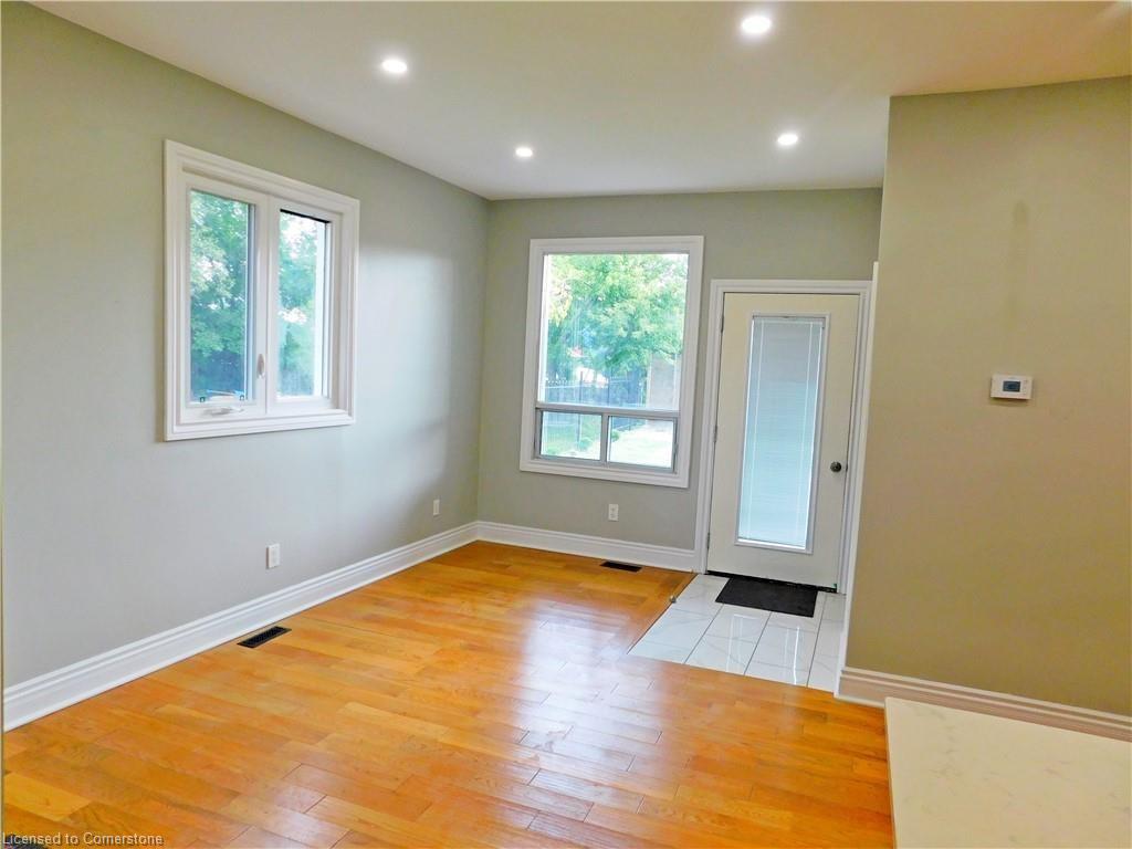 8 Harvey Street Property Photo 16
