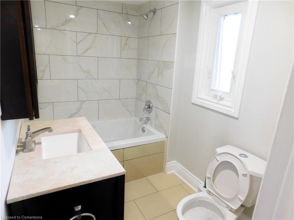 8 Harvey Street Property Photo 25