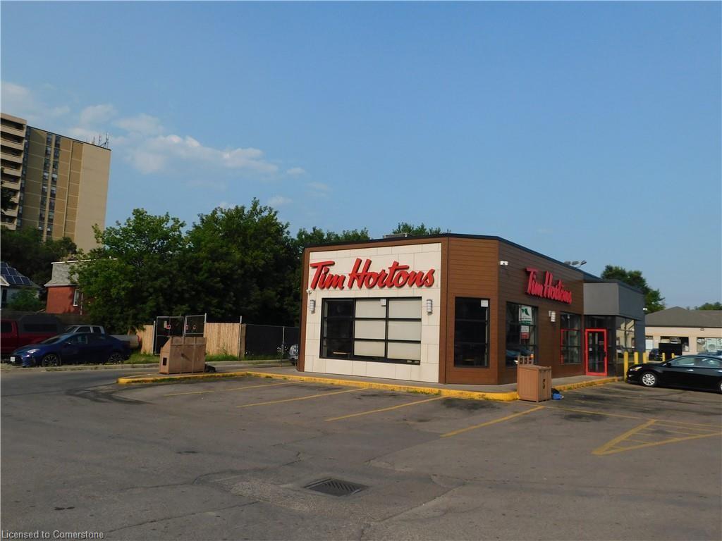 8 Harvey Street Property Photo 27
