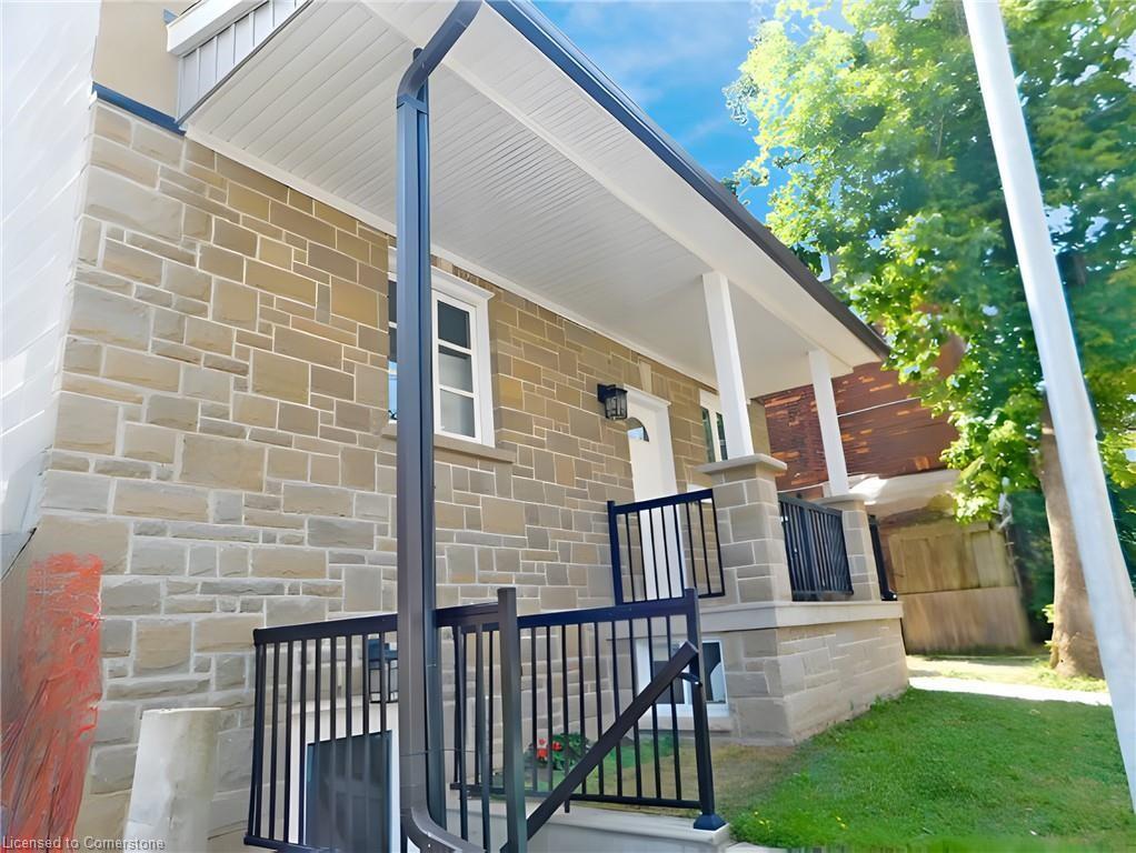 8 Harvey Street Property Photo 3