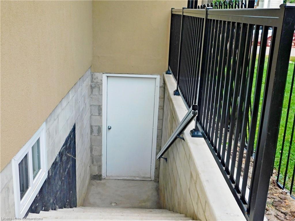8 Harvey Street Property Photo 16
