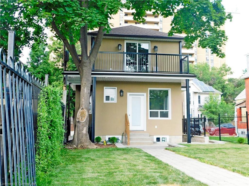 8 Harvey Street Property Photo 30
