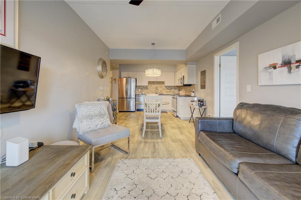 612-155 Water Street Property Photo 15