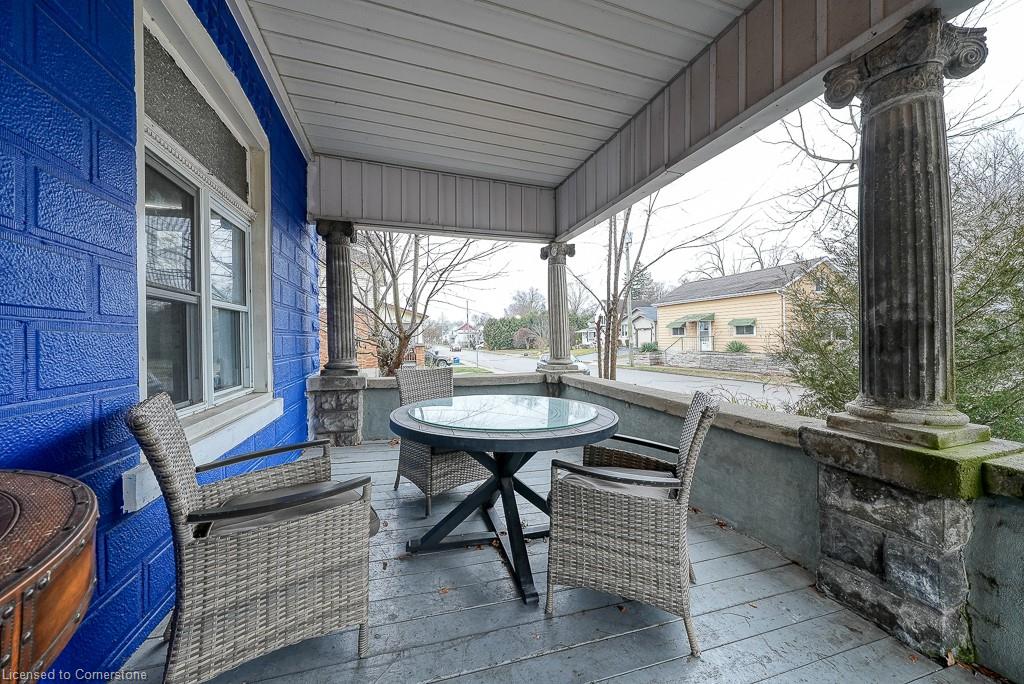 171 Owen Street Property Photo 5