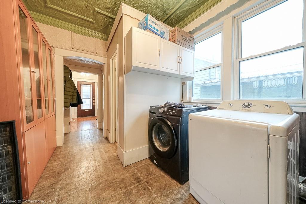 171 Owen Street Property Photo 14