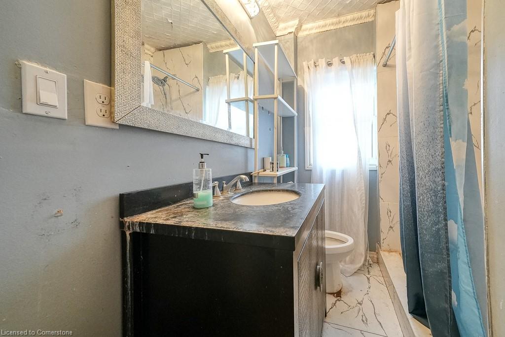 171 Owen Street Property Photo 24