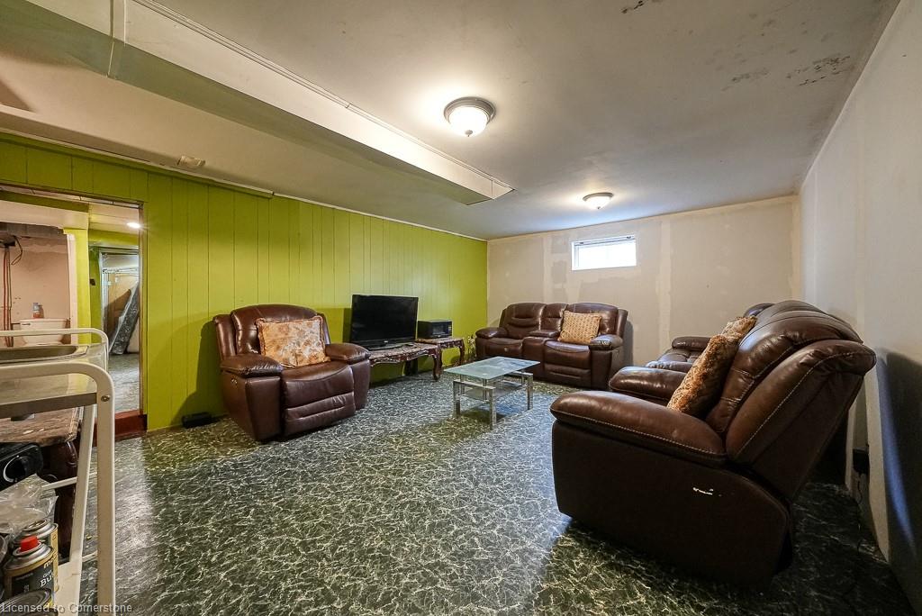 171 Owen Street Property Photo 25