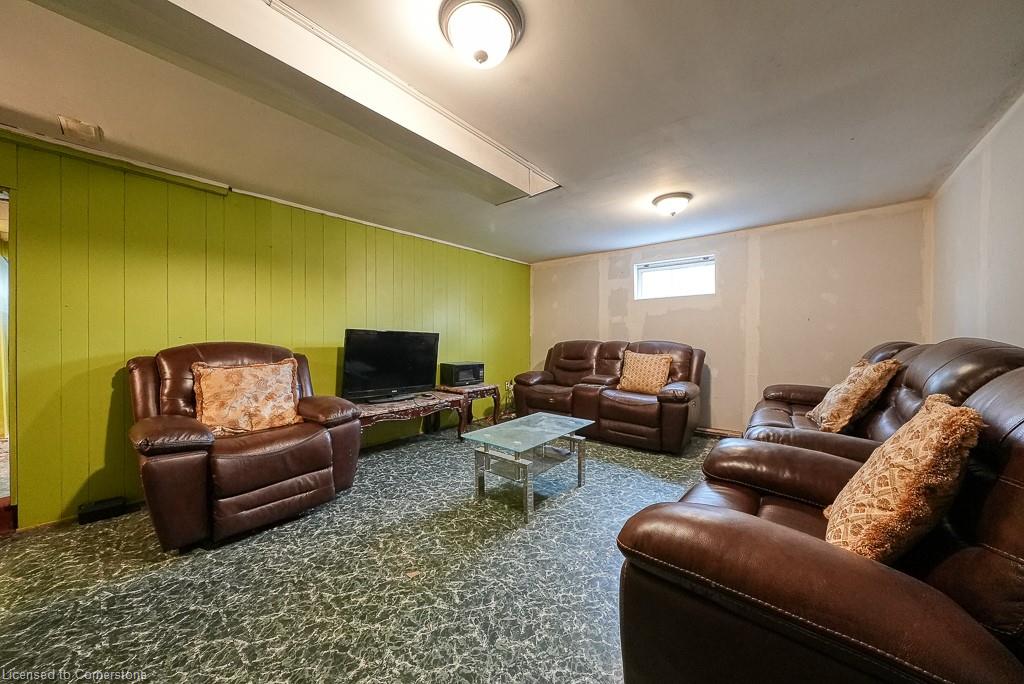 171 Owen Street Property Photo 26