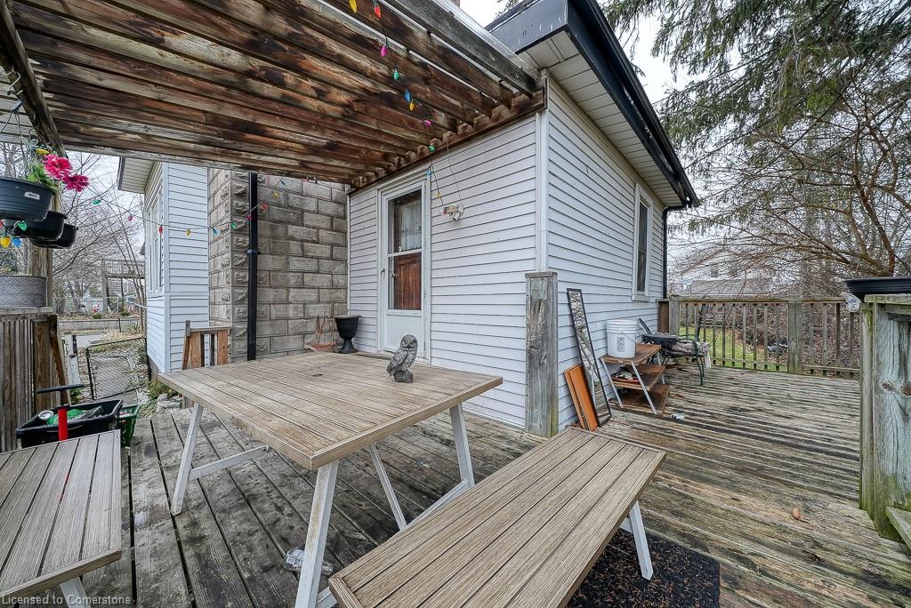 171 Owen Street Property Photo 30