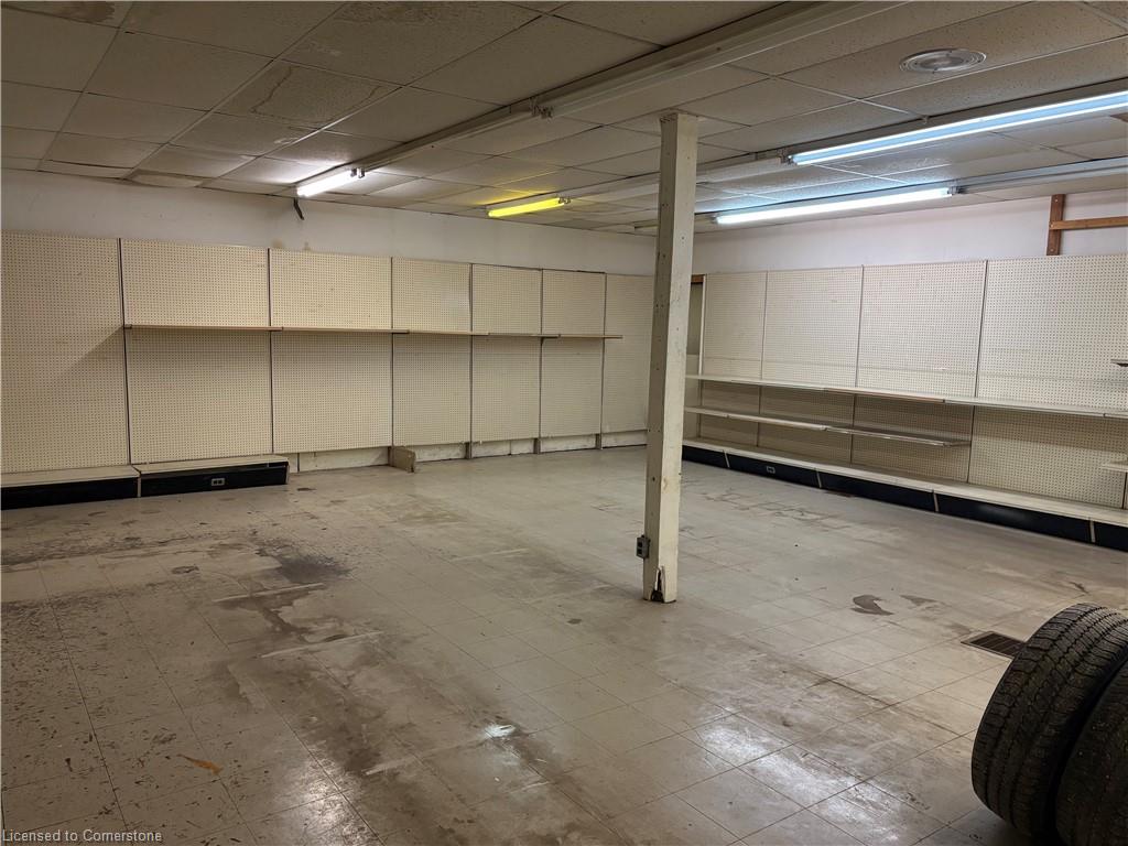 B-4839 King Street Property Photo 10
