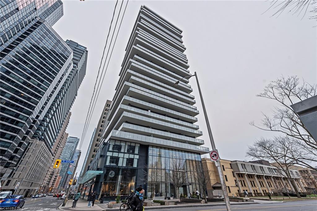 206-57 St Joseph Street Property Photo