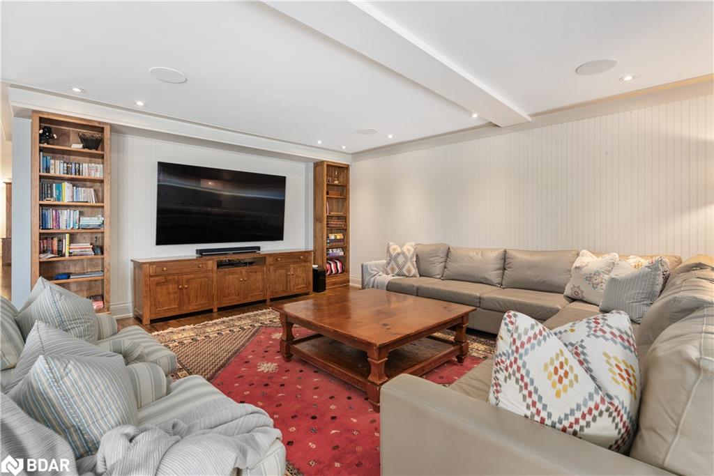 3211 Fleming Boulevard Property Photo 16