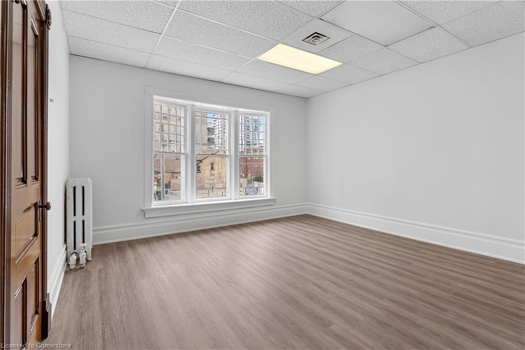 18 Weber Street W Property Photo 10