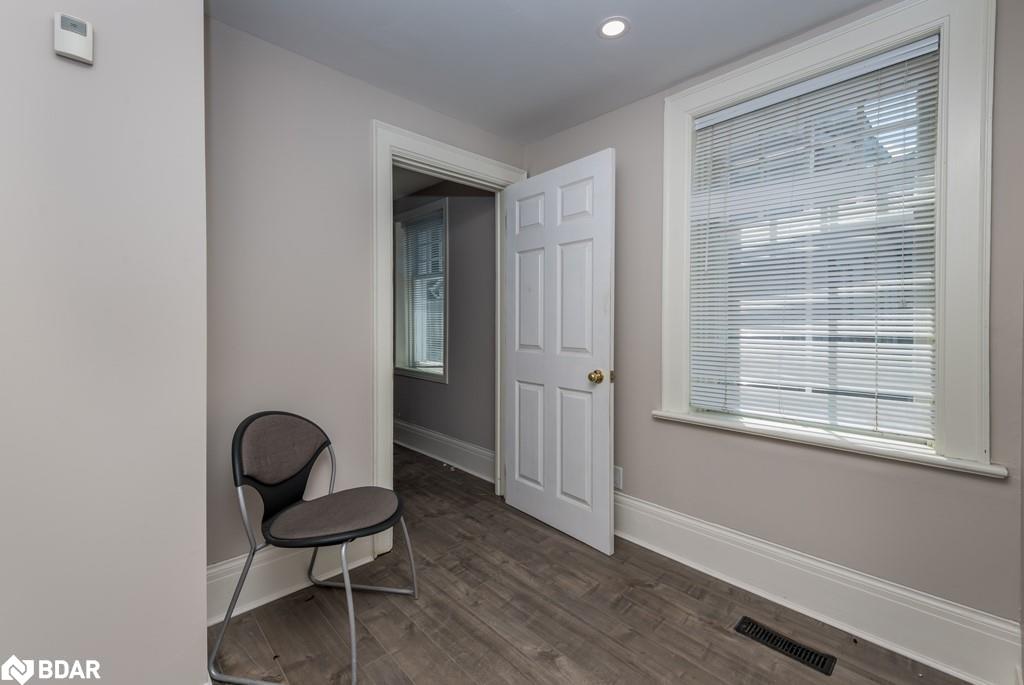 17 Ross Street Property Photo 5