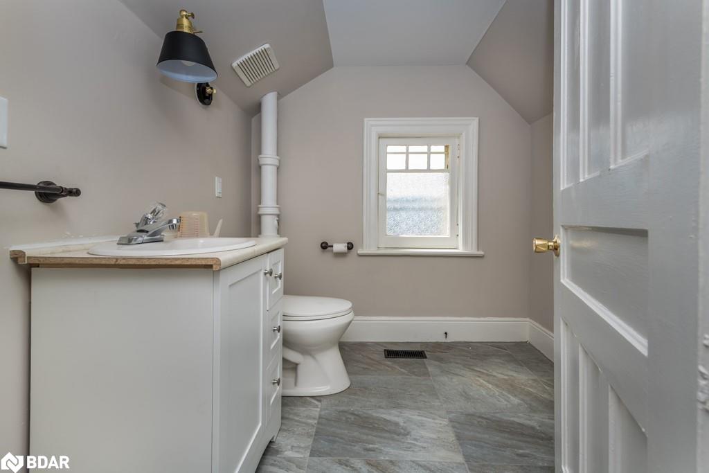 17 Ross Street Property Photo 8