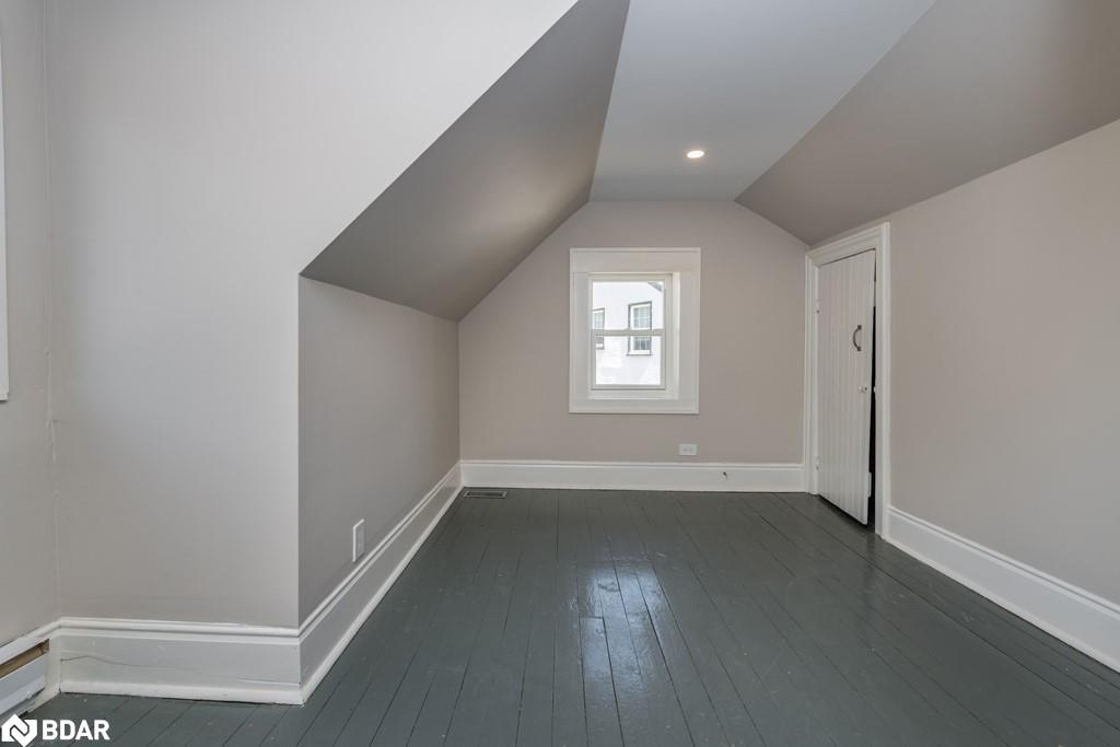 17 Ross Street Property Photo 9