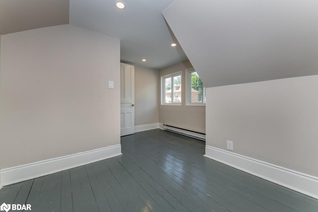 17 Ross Street Property Photo 10