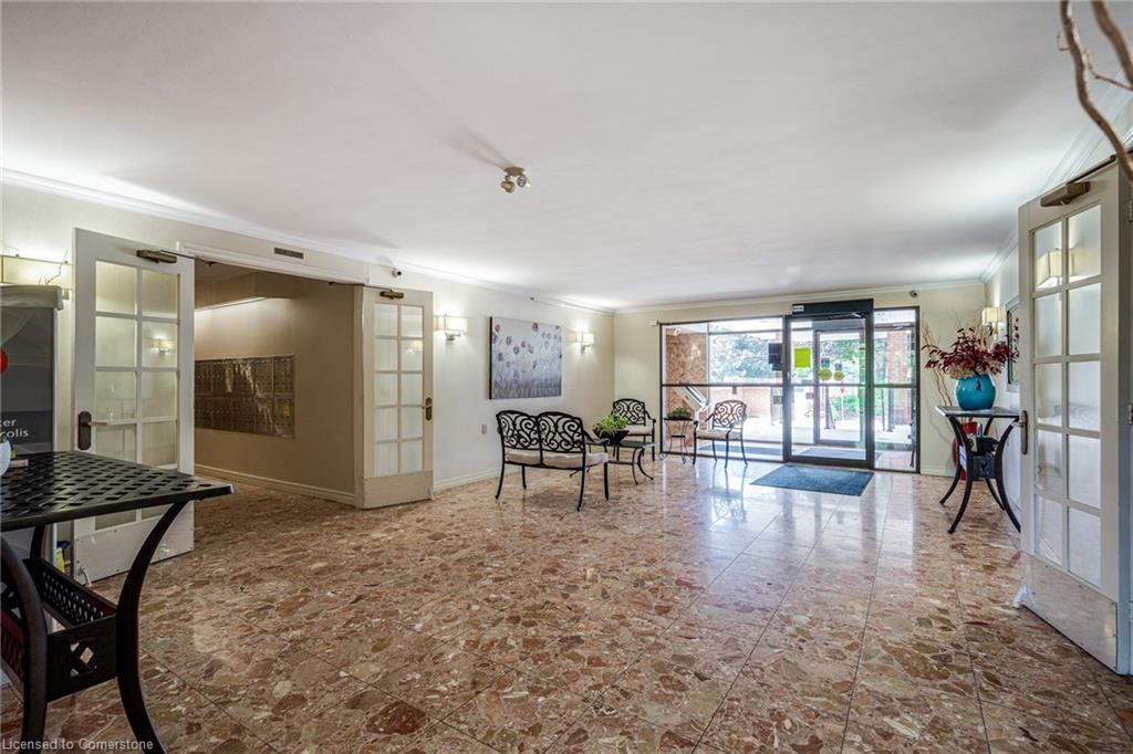 150 Wilson Street W Property Photo 4