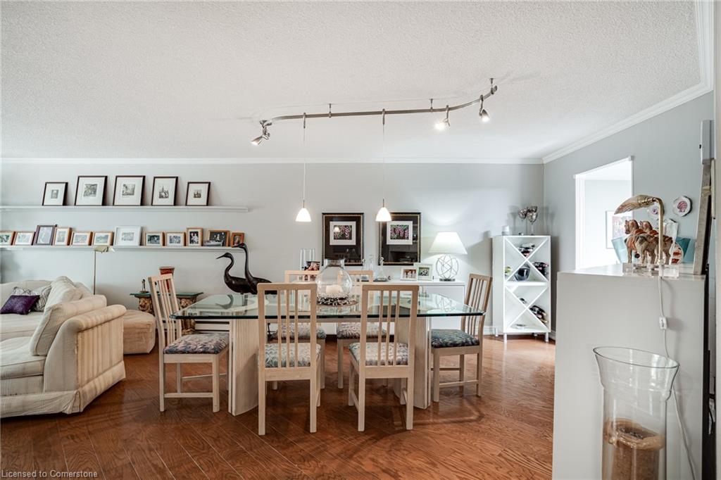 150 Wilson Street W Property Photo 23