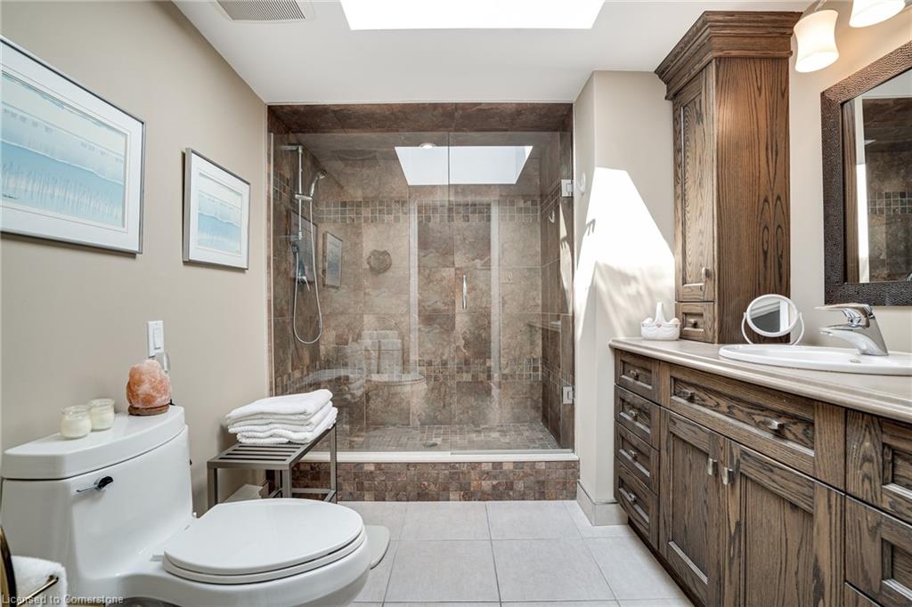 150 Wilson Street W Property Photo 27