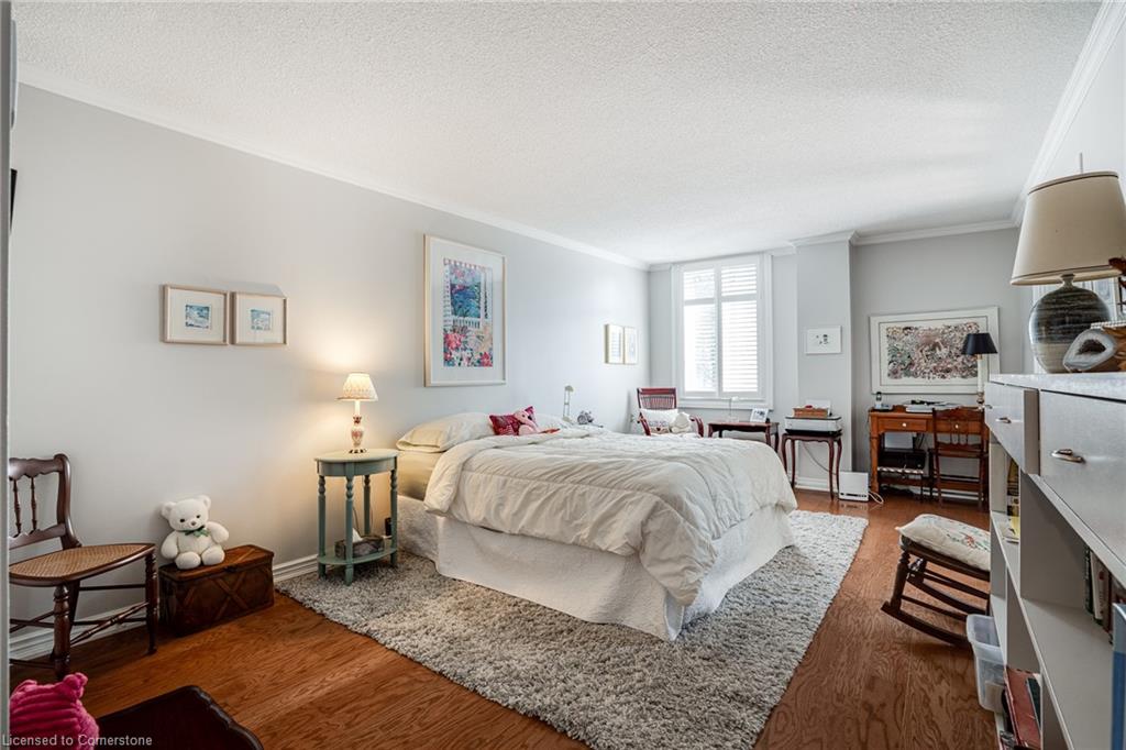 150 Wilson Street W Property Photo 29
