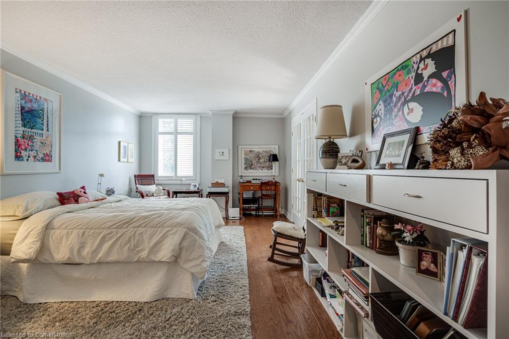 150 Wilson Street W Property Photo 32