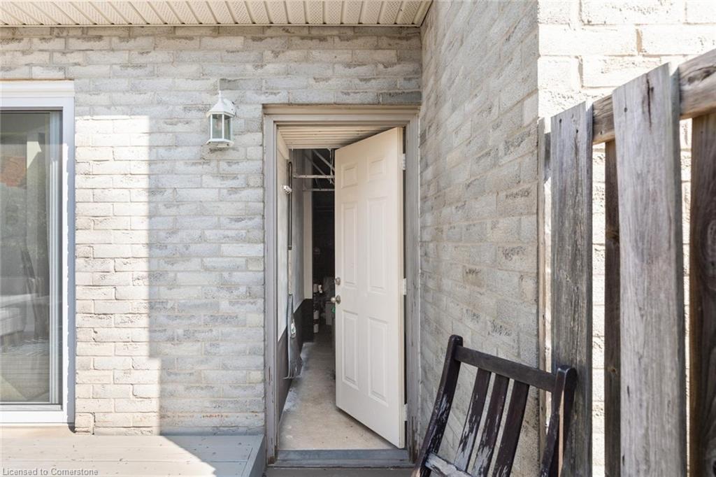 35-24 Kenyon Crescent Property Photo 24