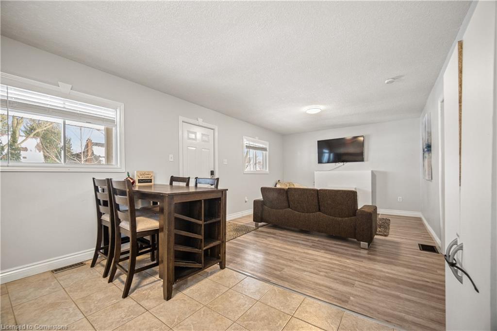 190 Rathowen Street Property Photo 13