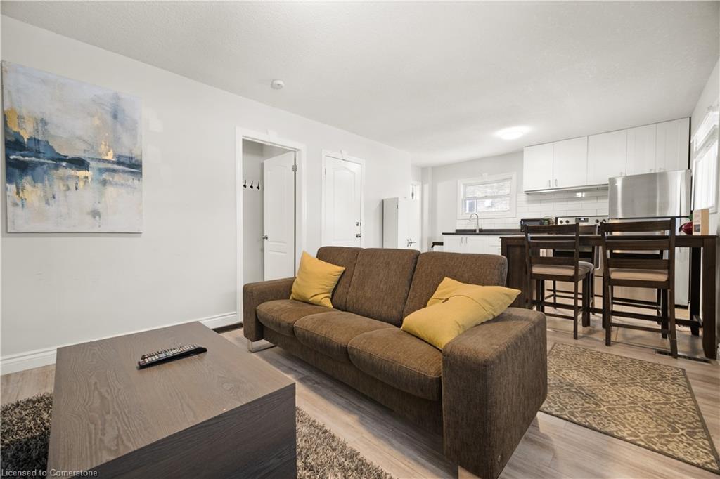 190 Rathowen Street Property Photo 15