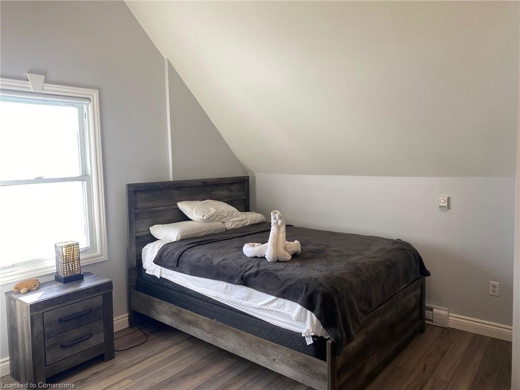 190 Rathowen Street Property Photo 17