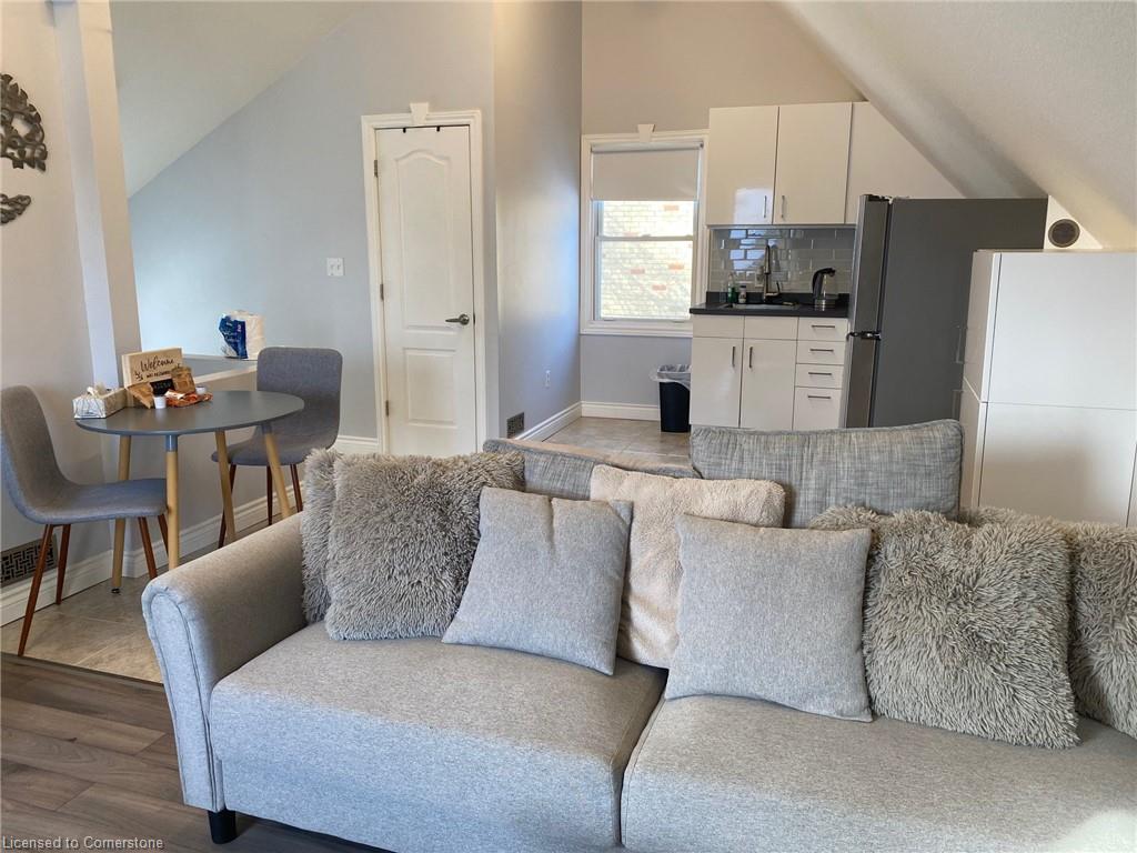 190 Rathowen Street Property Photo 19