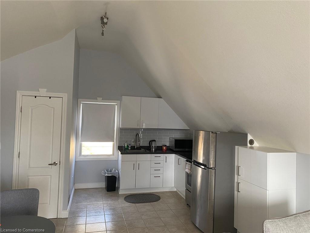190 Rathowen Street Property Photo 26