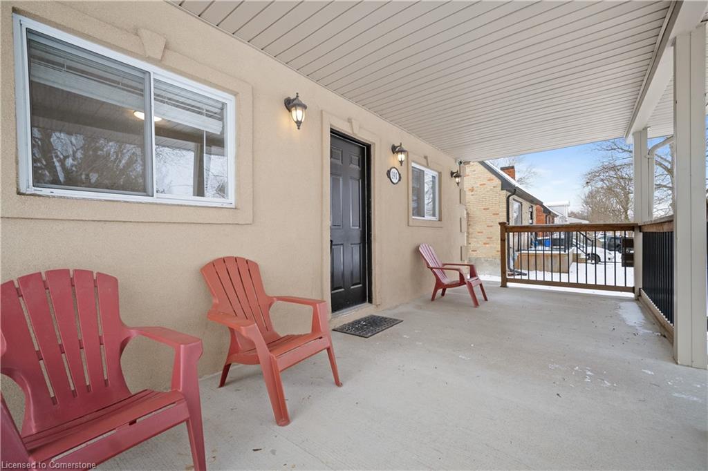 190 Rathowen Street Property Photo 31