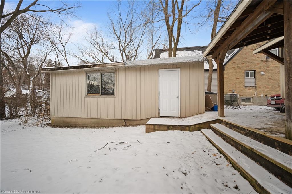 190 Rathowen Street Property Photo 40
