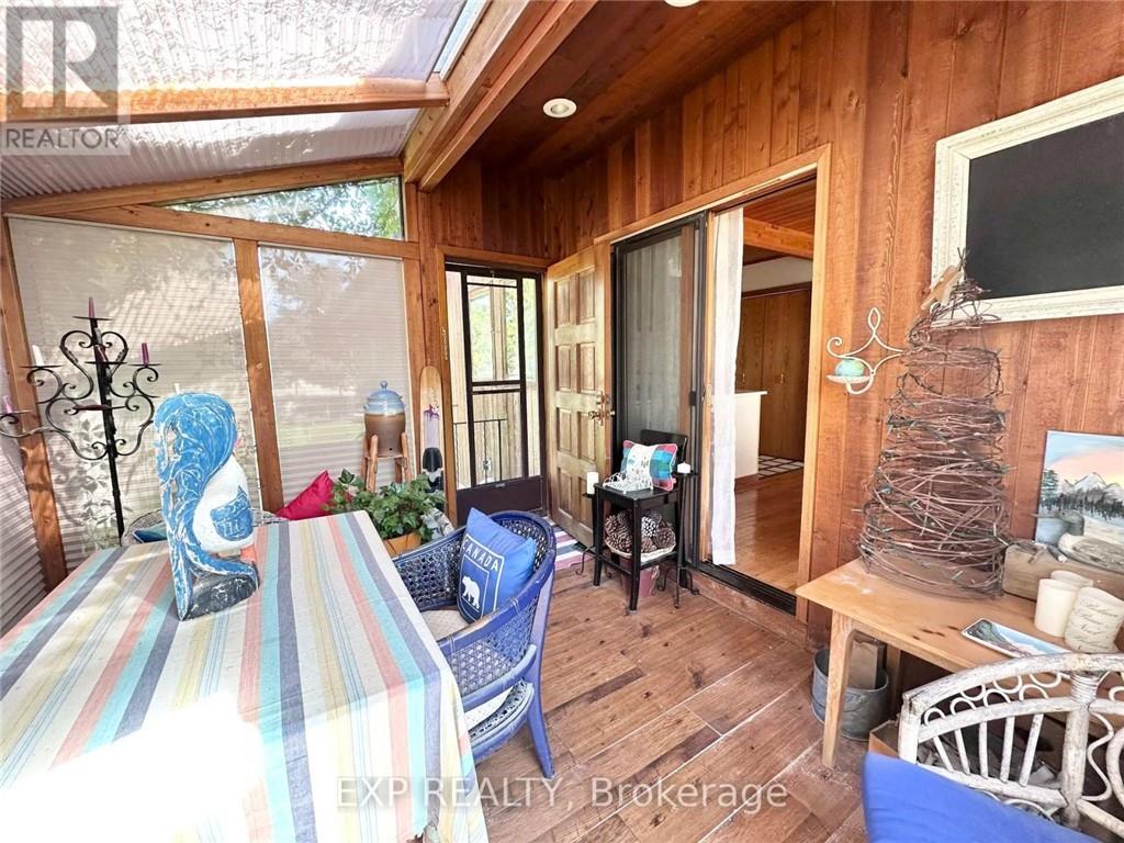 553 Simcoe Street Property Photo 6