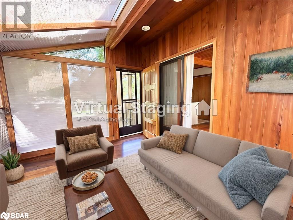 553 Simcoe Street Property Photo 8