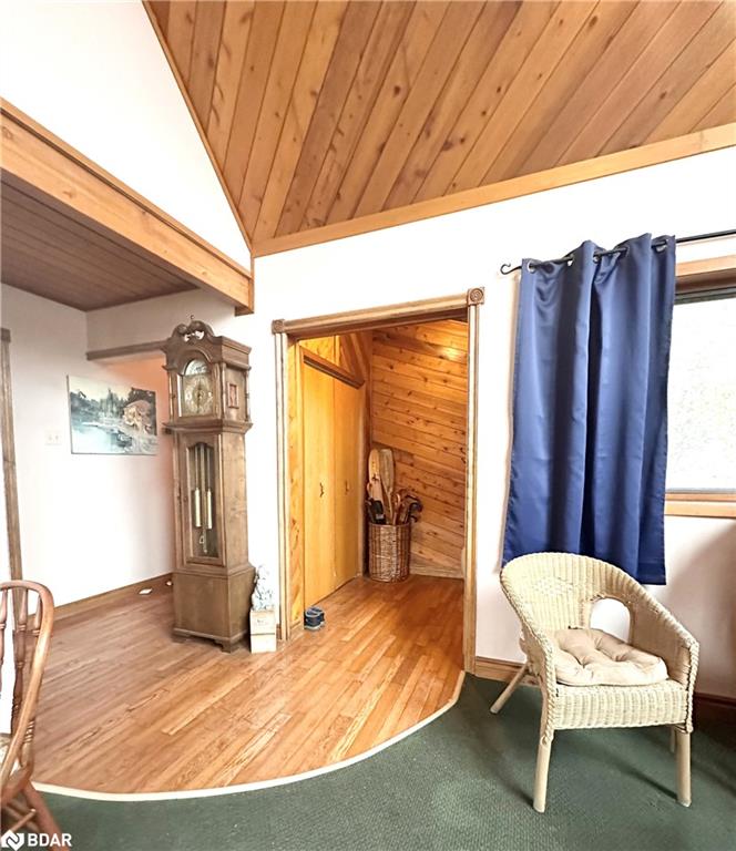 553 Simcoe Street Property Photo 9