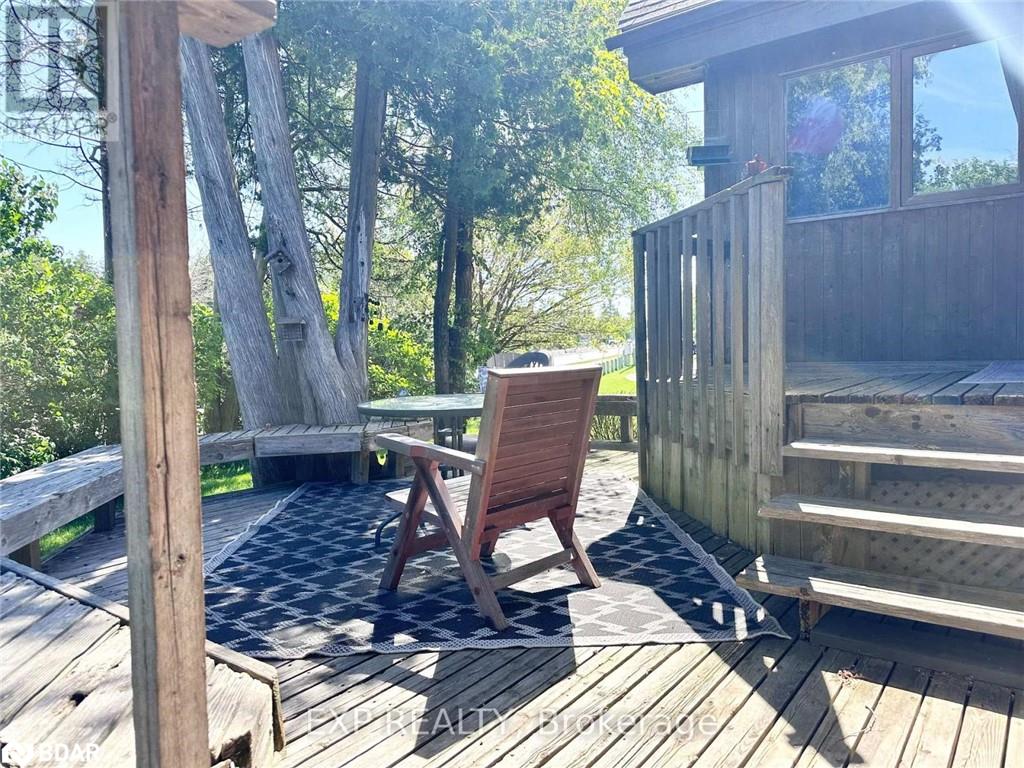 553 Simcoe Street Property Photo 11