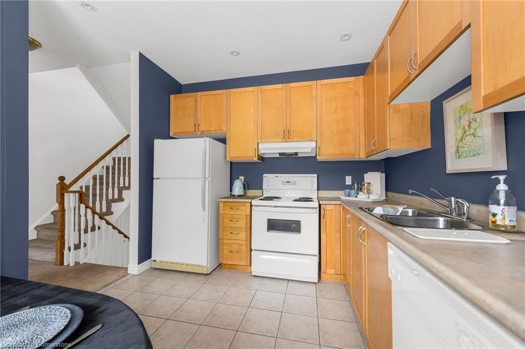 6-100 Beddoe Drive Property Photo 8