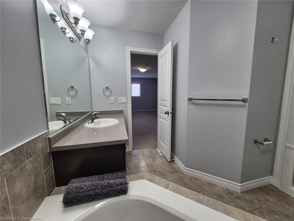 18 Celestial Crescent Property Photo 27