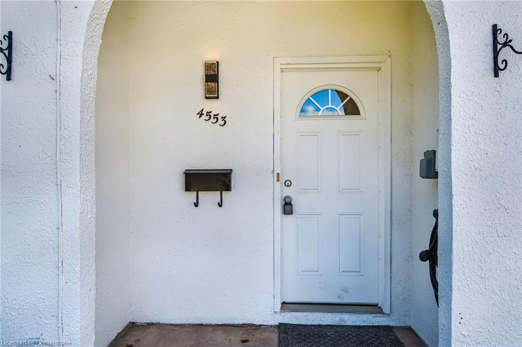 4553 Sussex Drive Property Photo 3