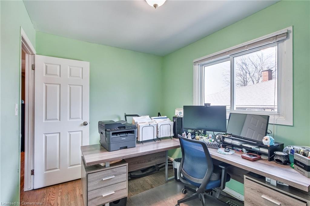 4553 Sussex Drive Property Photo 17